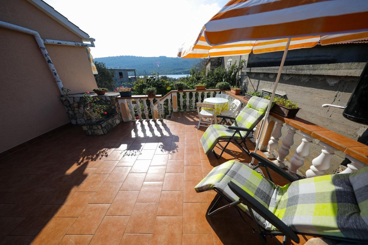 Apartments With A Parking Space Brbinj, Dugi Otok - 8160 Екстер'єр фото
