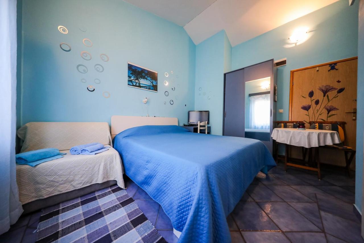 Apartments With A Parking Space Brbinj, Dugi Otok - 8160 Екстер'єр фото